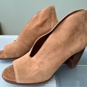 Lucky Brand Tan Heeled Boots with Chunky Heel